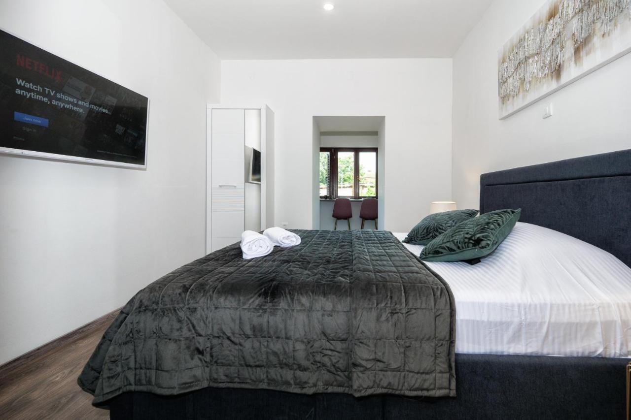 Arena Delight Studio Apartments Pola Esterno foto